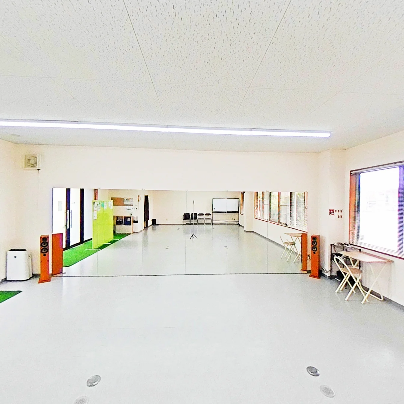 カリマ富山の室内中央から360度で見学