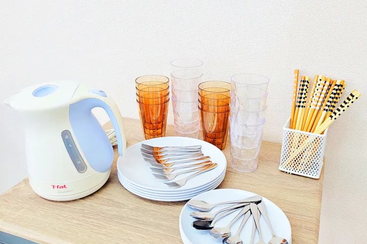 カリマ富山：電気ケトル・食器類